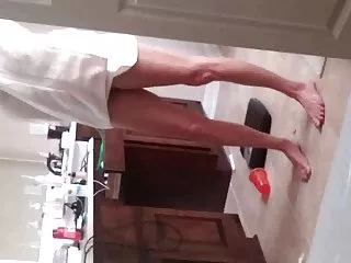 خاله های بالغ از یک رابطه صمیمی سکسپستان با یک ورزشکار لذت می برند