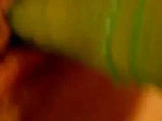 مرد در حال ظهور دوست دختر زیبای بلوندش را جلوی وب کم فیلم سکسی سینه های بزرگ fucks می کند