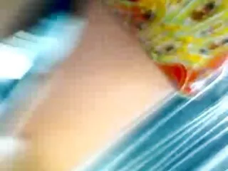 یک کیر سکس زنان سینه درشت بزرگ بزرگ به راحتی در گربه اوکراینی پر جنب و جوش او قرار می گیرد