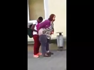 پسر بور با عینک سکس سینه خوردن