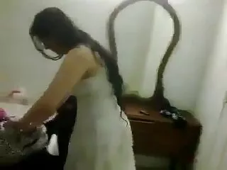 خواندن عادی مجلات فیلم سینه خوردن سکسی نقطه روسی را به هیجان می آورد